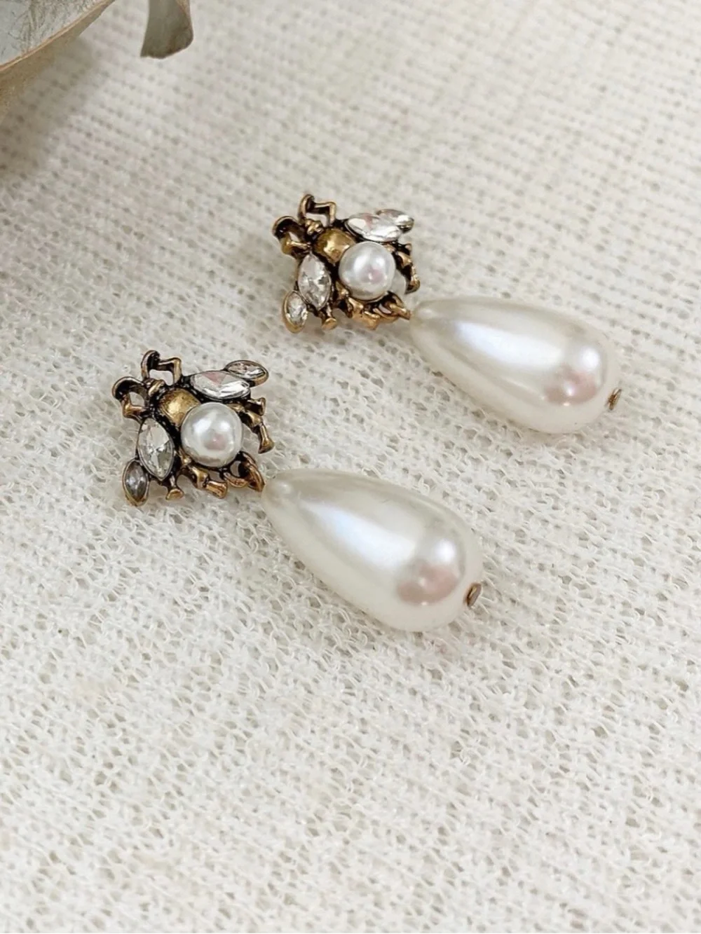 None elegant white